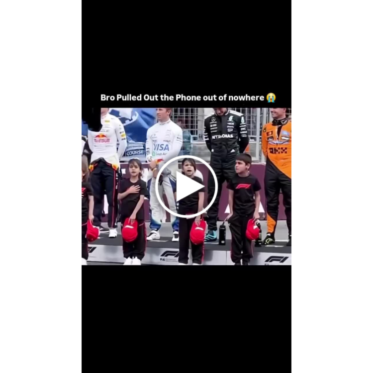 You ever just Bro Pulled Out the Phone out of nowhere 😭 #Iconic #Vibes #Mood.