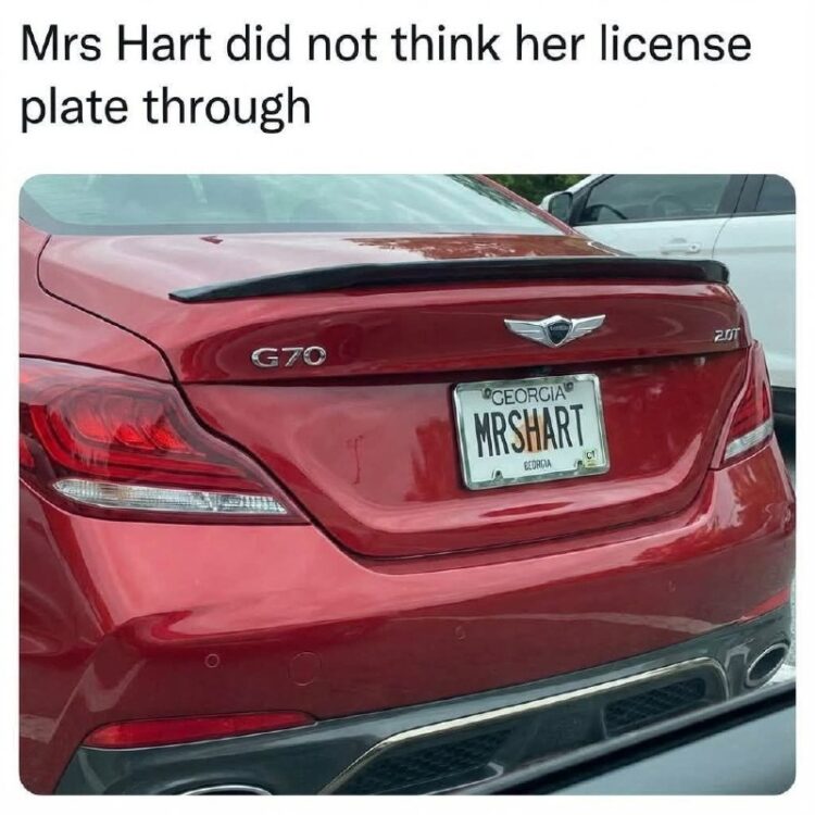 Mrs Hart did not think her license plate through" 😂 When you try to flex but end up as MR SHART. #fail #licenseplate #oops.